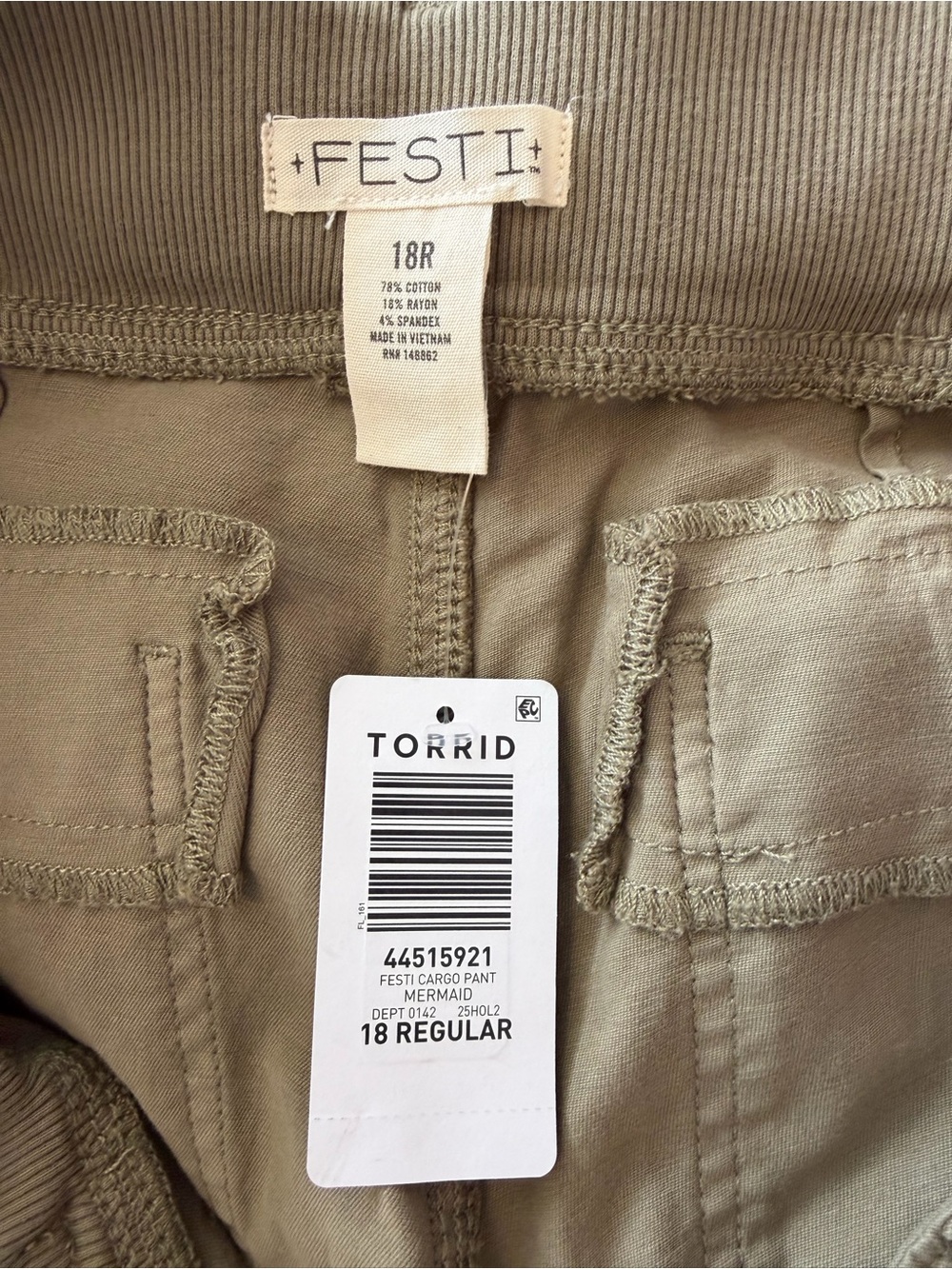 Torrid Festi Cargo Jogger Amy Olive Green Pockets NWT Plus Size 18 R - Picture 10 of 15